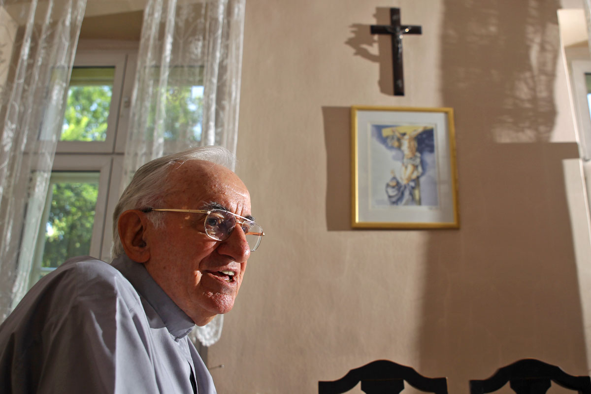 Profesor Tomislav Ivančić - Ti, koji ovo čitaš i slušaš, UPAMTI - Lijepo Je Što Postojiš (VIDEO) (Pozvani smo izgrađivati domovinu koju nam je Bog dao)