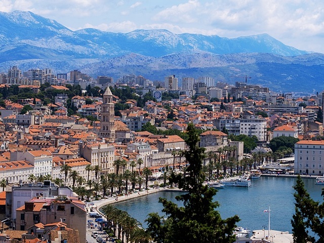 Postoji li u Splitu paralelna linija upravljanja Gradom?