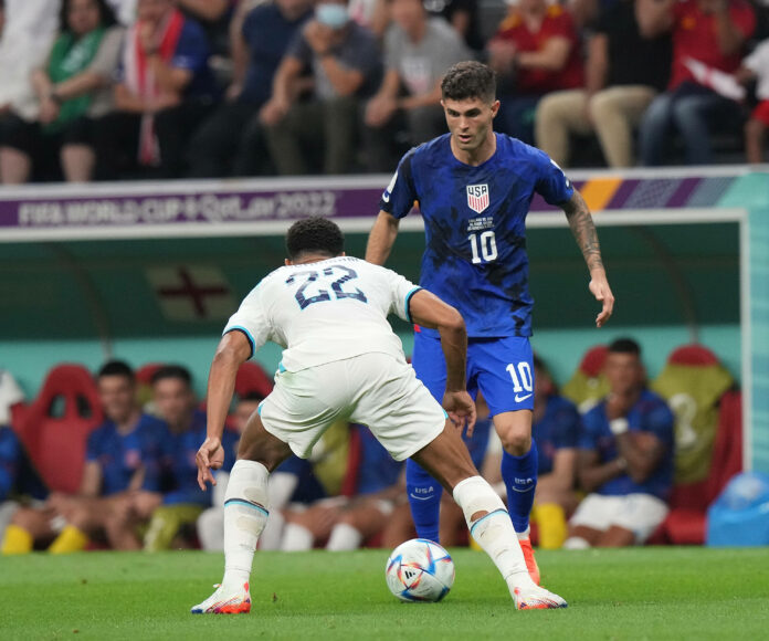 AMERIKANCI NADTRČALI ENGLEZE U IZJEDNAČENOJ UTAKMICI! Dvije utakmice trećeg kola će donijeti rasplet u zanimljivoj skupini B