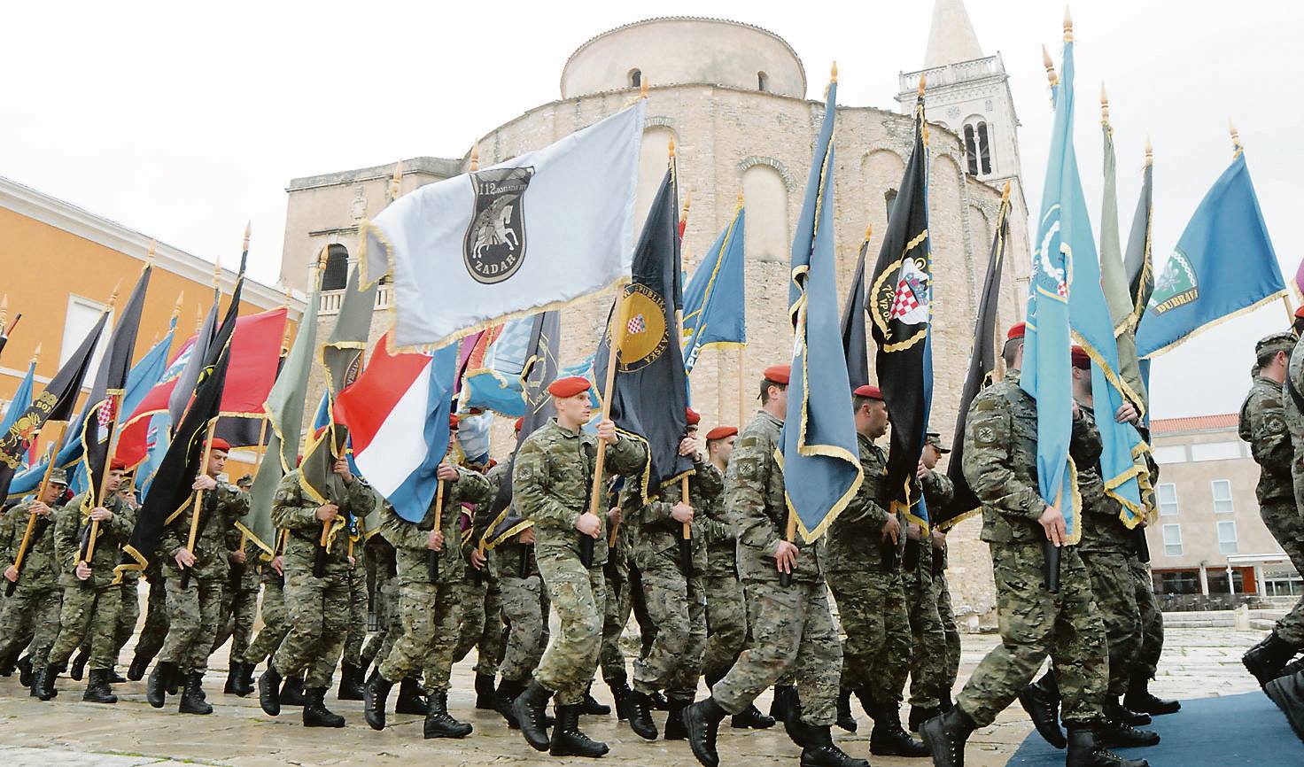 18. LISTOPADA Najavljena proslava 30. obljetnice osnutka topničko raketnog divizijuna 112. brigade