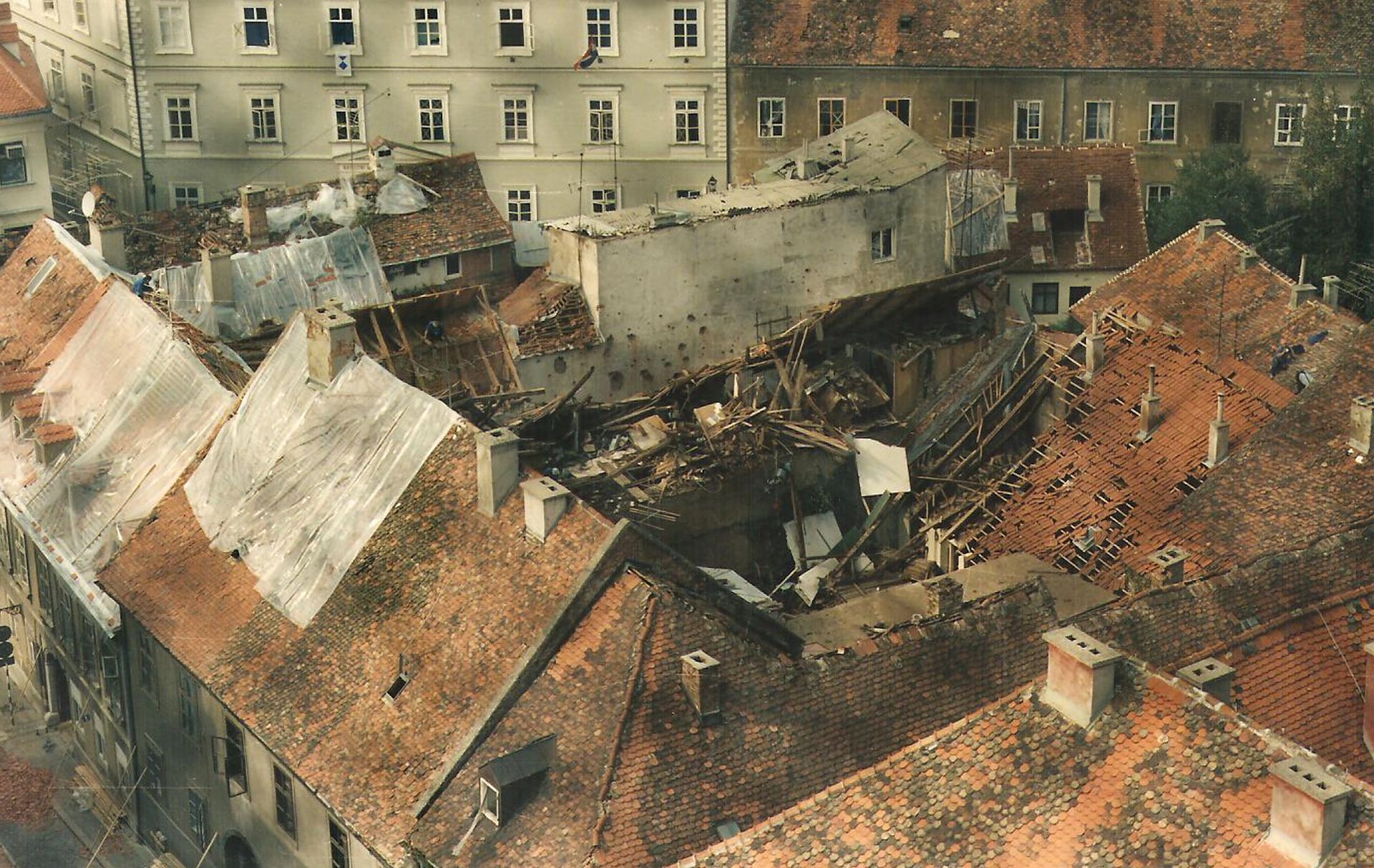 Podignute optužnice protiv vrha JNA i pilota za raketiranje Banskih dvora iako su svi u bijegu i nedostupni hrvatskom pravosuđu