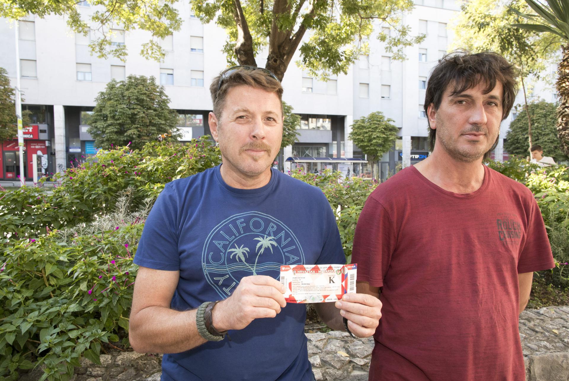 Veterani Četvrte brigade progovorili o represiji na utakmici reprezentacije: Samo smo tražili mjesto na tribini, a policija nas je brutalno odvukla s Poljuda u podrum stanice!?