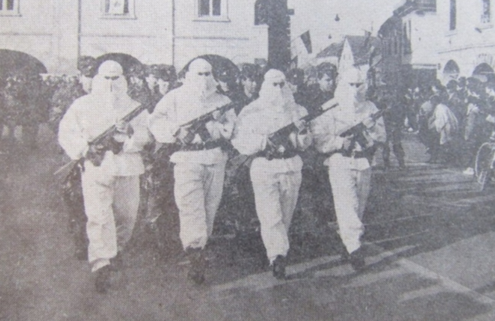 POSTROJAVANJE ZA PAMĆENJE! Evo kako su 1992. reagirali Hrvati na pojavu 123. brigade