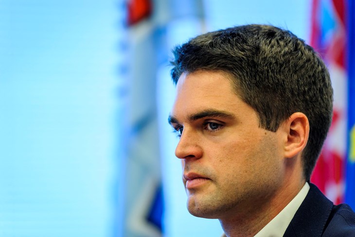 Bliži se Plenkovićev kraj, Šeksov posinak Ressler, kojeg je poslao u Bruxelles, javno se odrekao šefa HDZ-a