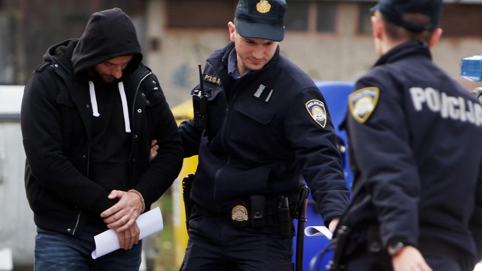 Specijalac se danas nije branio šutnjom, prepraćen je u zatvor