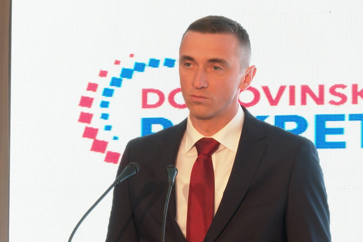 ČUVANJE VEĆINE: HDZ ZVAO DP U KOALICIJU ZA SLUČAJ DA SDSS NAPUSTI KOALICIJU