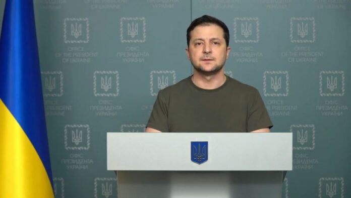 ZELENSKIJ U OBRAĆANJU POSLAO PORUKU RUSIKM VOJNICIMA: Pozvao ih na prestanak borbe i dao im šansu za preživljavanje