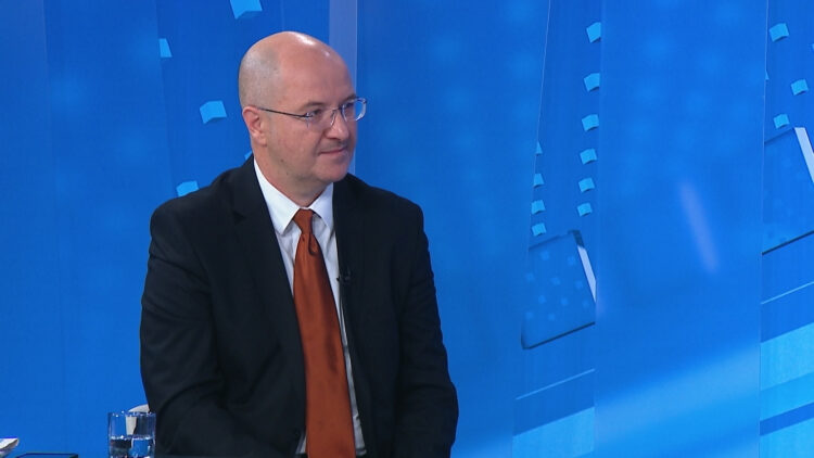 Domovinski pokret bi uveo osnovnu vojnu obuku u škole, a onda vratili i obvezni vojni rok