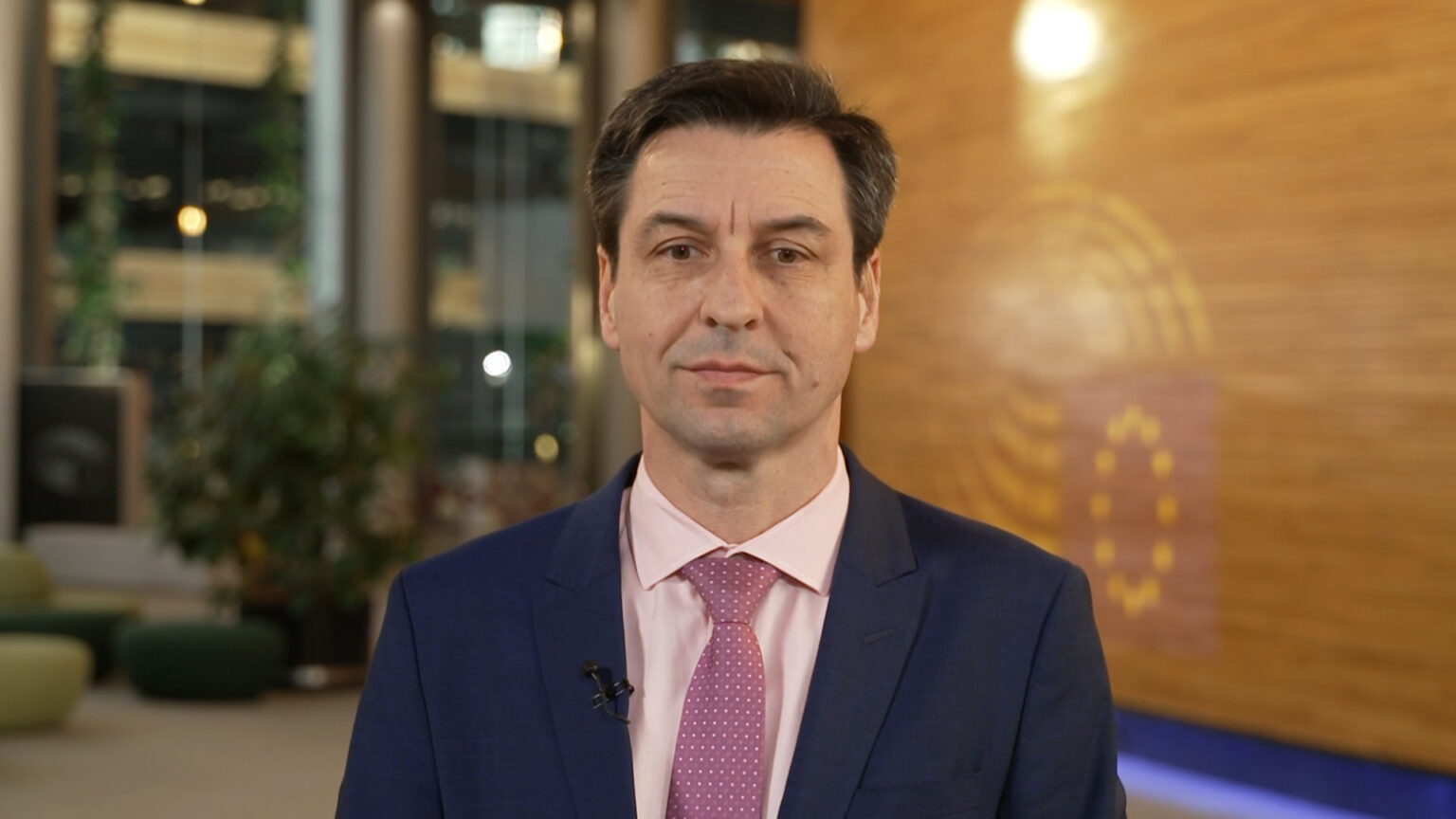 ILČIĆ NAŠAO RJEŠENJE? Traži suspenziju posvajanja djece iz zemalja koje nisu potpisale konvenciju: Čičak pričao da ima snimke kako djeci vade organe