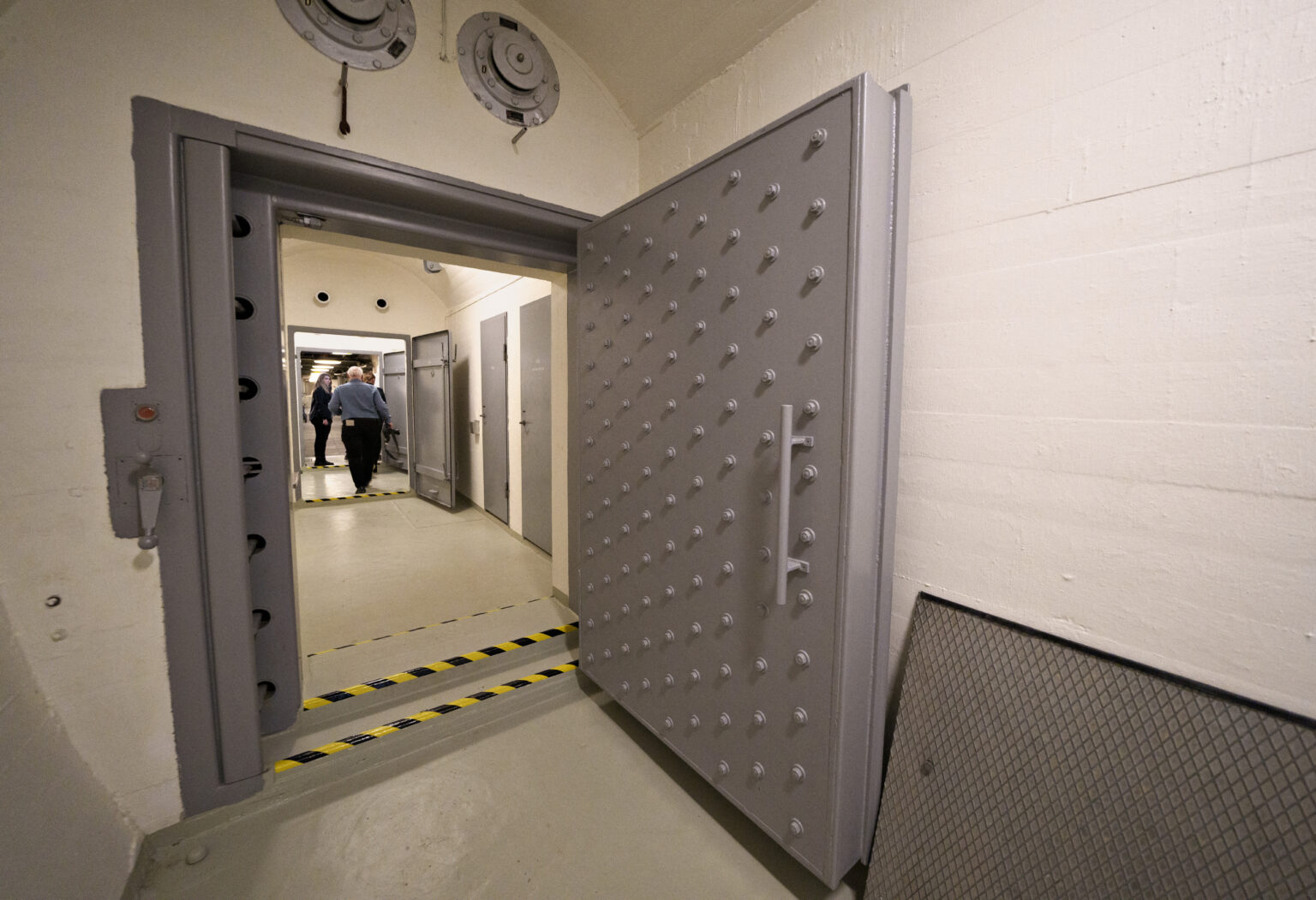 Kako izgledaju bunkeri u kojima se Zelenski i Putin kriju od rata?