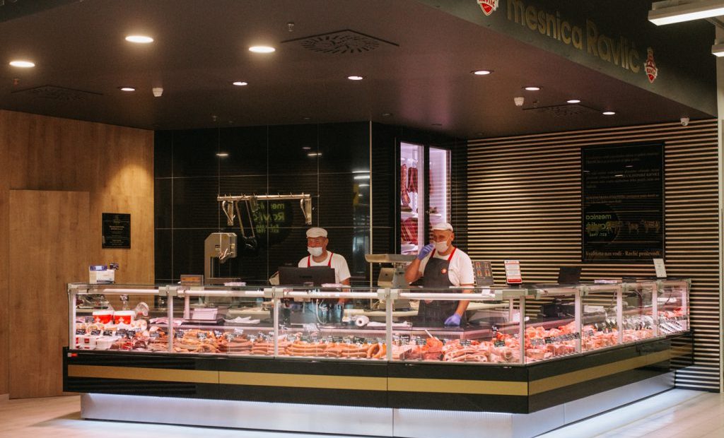 STIŽE NOVI VAL – ALI NE KORONE, NEGO POSKUPLJENJA: Cijene mesa lete u nebo!