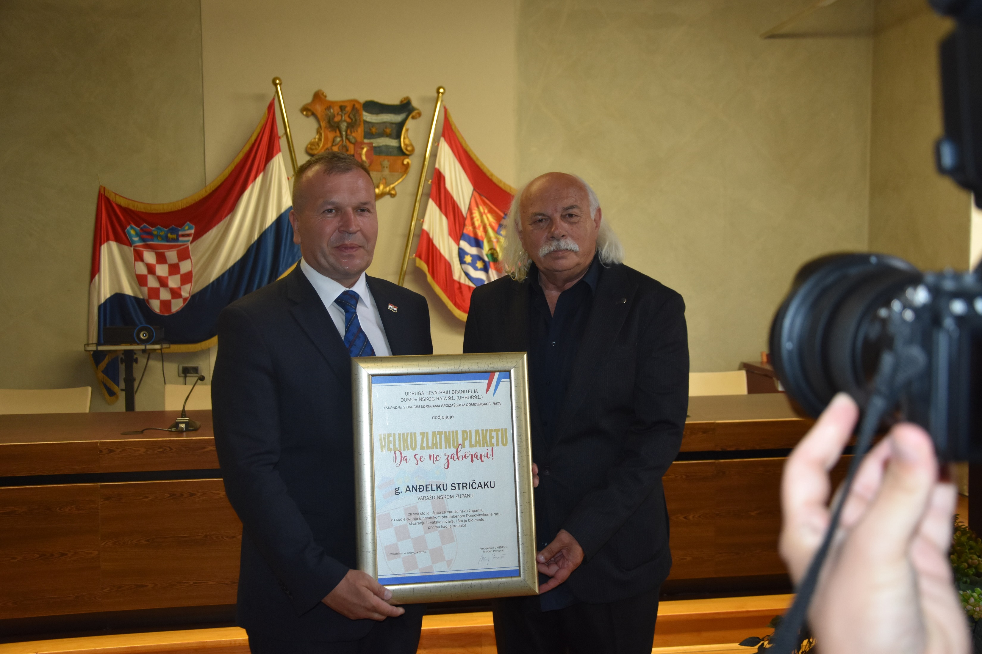 Varaždinskom županu uručeno braniteljsko priznanje