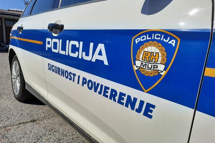 TEŠKA NESREĆA KOD BELOG MANASTIRA: Automobilom naletio na pješaka koji je poginuo
