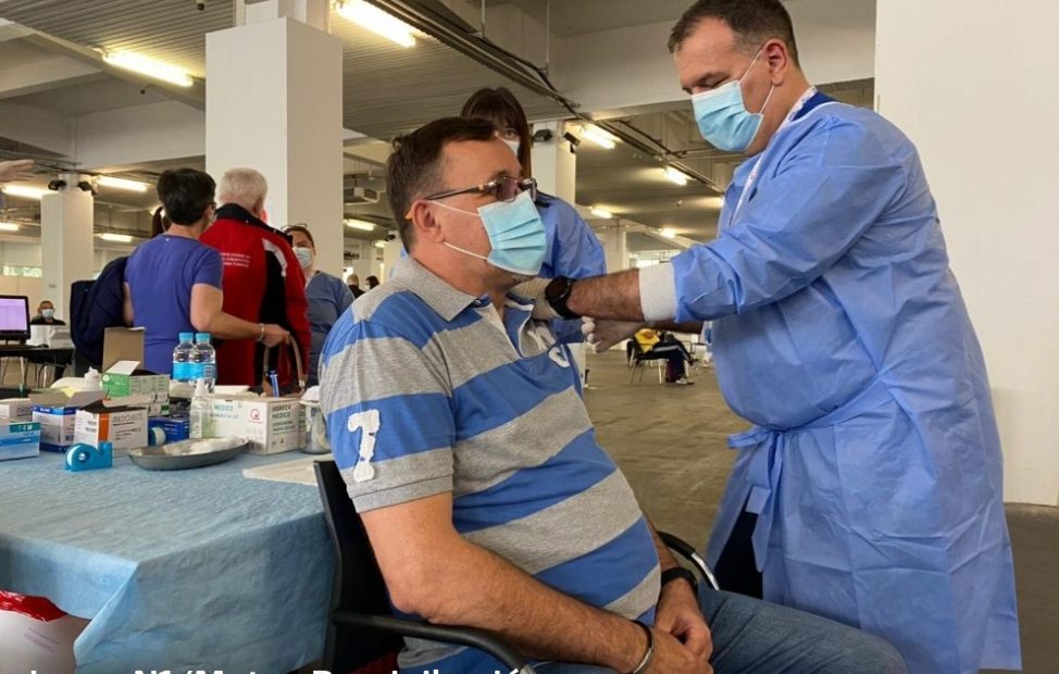 Ministar Beroš od jutra cijepi građane na Velesajmu