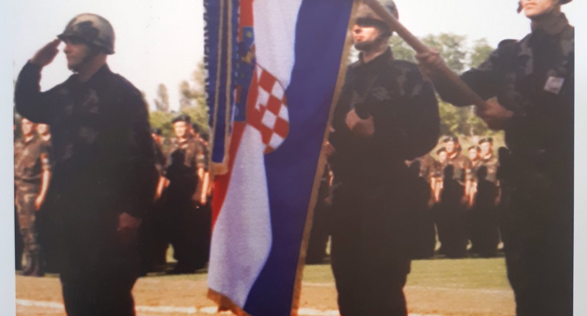 Monografija 2. gardijske brigade Hrvatske vojske „Gromovi“