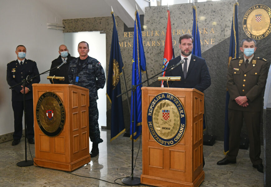 BANOŽIĆ PRODUŽIO MANDAT NAČELNIKU GLAVNOG STOŽERA: ‘Milanović? Ni najmanje se ne opterećujem njegovim mišljenjem’