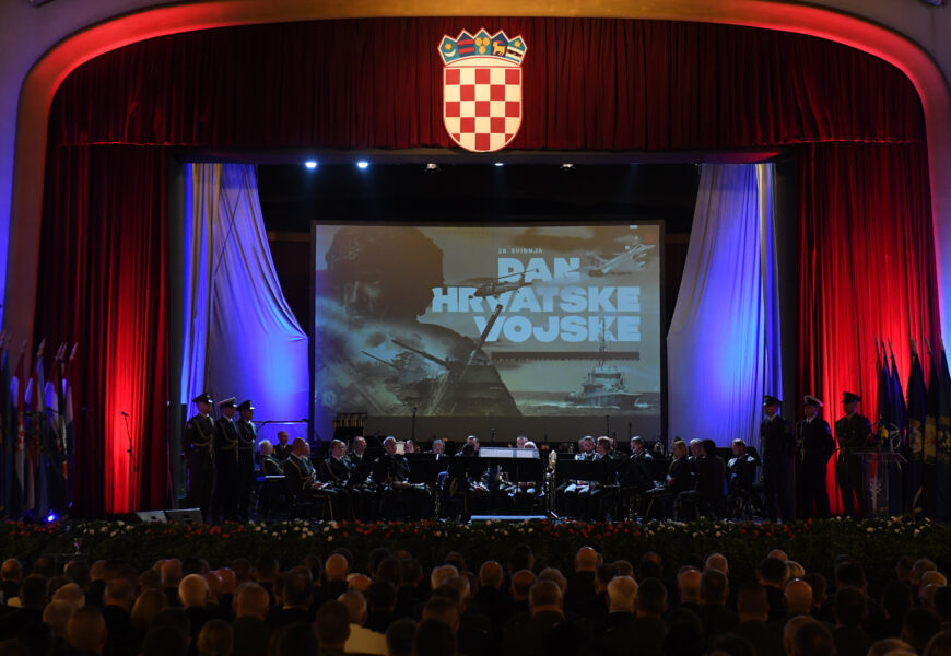 Ministar Anušić: Nastavit ćemo podizati standard vojnicima i ulagati u Hrvatsku vojsku