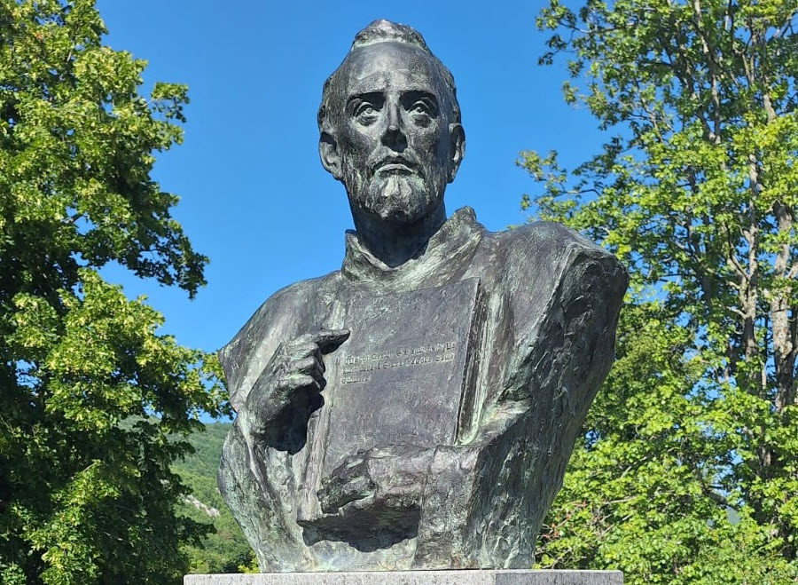 Svečano otkrivanje biste Ambroza Kacitića, prvog hrvatskog tiskara u Donjem Kosinju