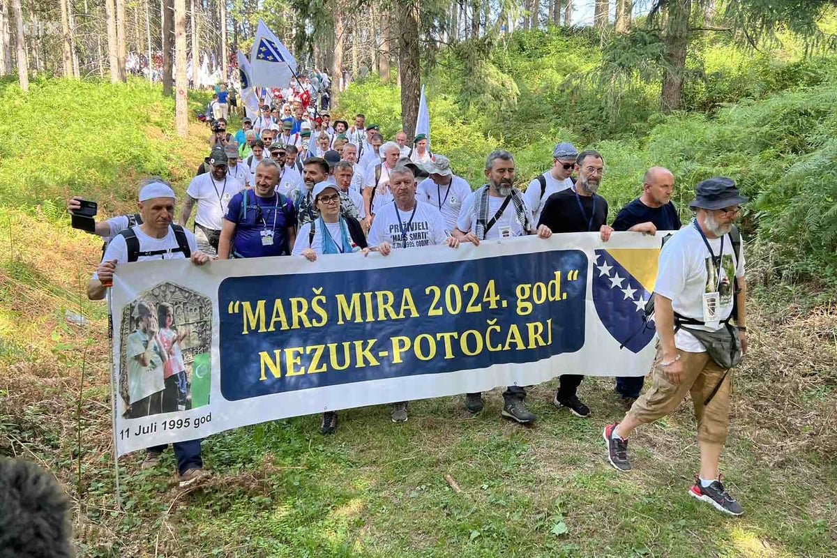 Marš mira: Tisuće sudionika počele putovanje od Tuzle do Srebrenice u znak sjećanja na žrtve genocida