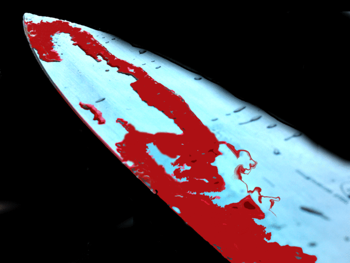 ŠOK I UŽAS U SPLITU! U trgovačkom centru muškarac izbo bivšu partnericu? Nesretna žena umrla u bolnici!