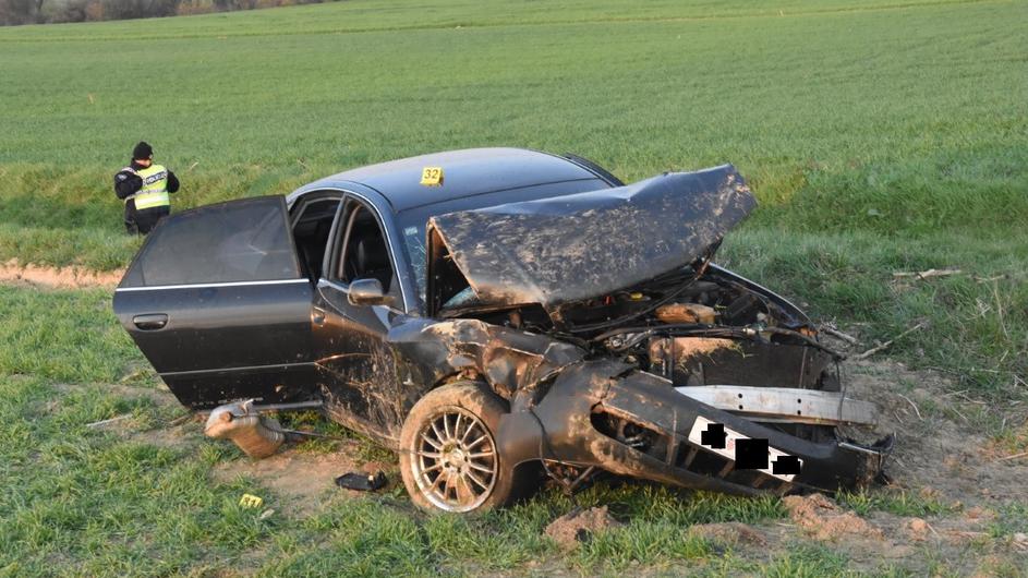Nesreća kod Pleternice: Audi sletio s ceste, poginuo mladić