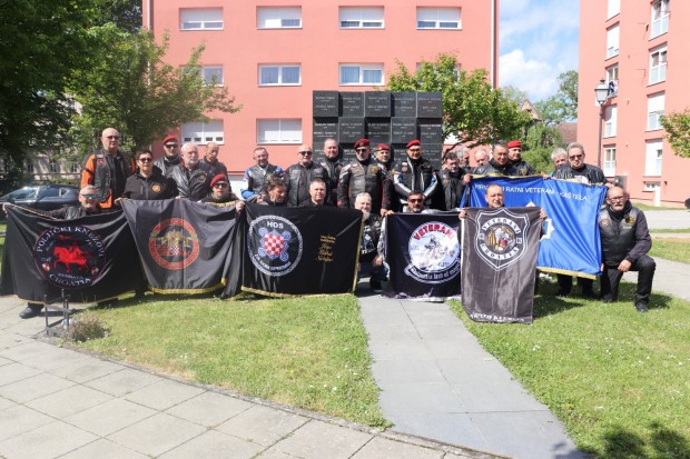 U Lipiku položena krunica za poginule branitelje