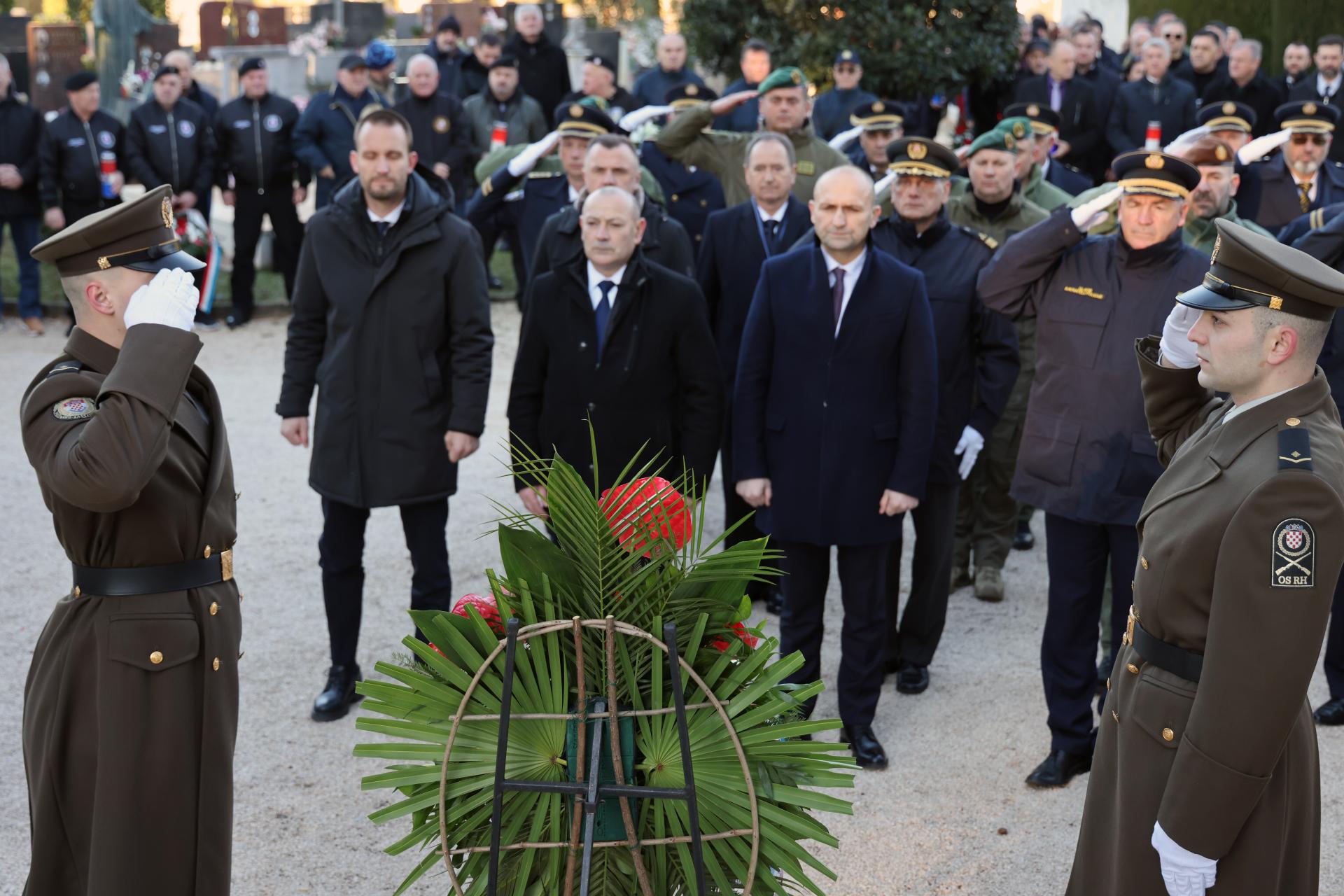 Medved otklonio sumnje: ‘Intenzivno se radi na ponovnom uvođenju vojnog roka’