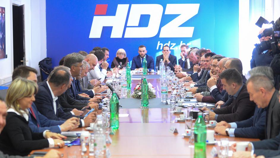 Napeto u HDZ-u: Nismo trebali u kampanji ići ekstremno desno