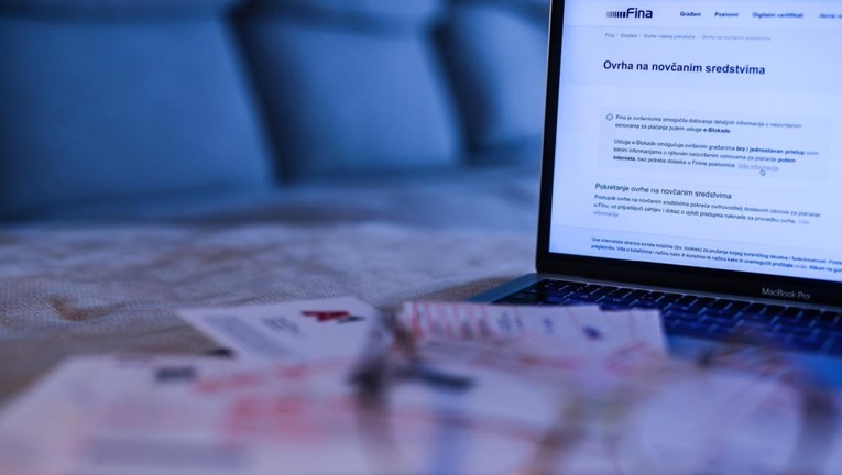 U Hrvatskoj provedeno više od 10 milijuna ovrha. Kako je to moguće?Kako zbog duga od sto eura možete ostati bez stana?