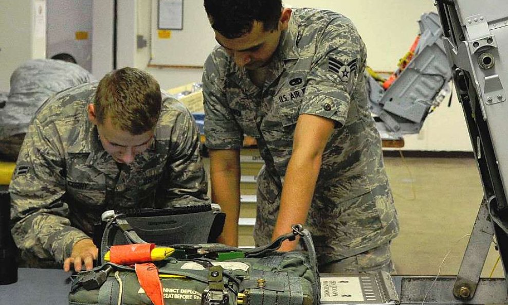 KORISNO JE ZNATI  Ako želite preživjeti treći svjetski rat, ovih 15 stvari morate imati uz sebe