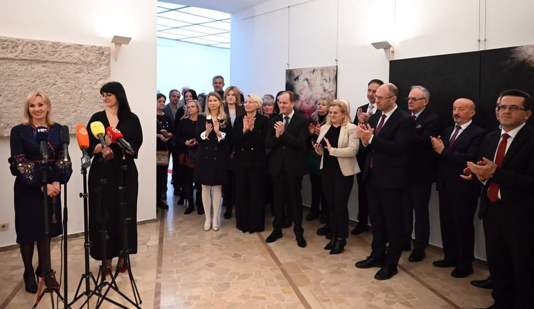 Međunarodna izložba “Naši tragovi“