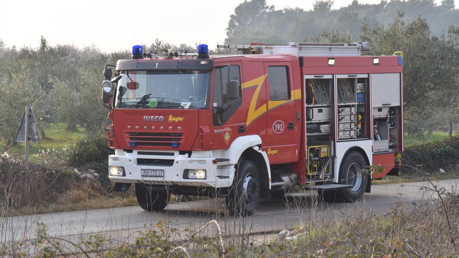 Planula kuća: Nakon gašenja požara pronašli mrtvog čovjeka