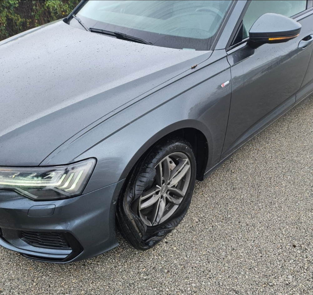 Županovo službeno vozilo naletjelo na željezni predmet na autocesti: Spriječena teža nesreća