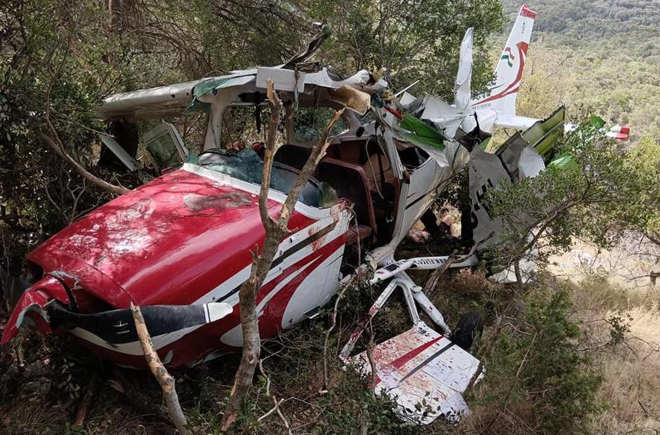 OBJAVLJENE FOTOGRAFIJE PADA CESSNE NA BRAČU, putnici izvan životne opasnosti