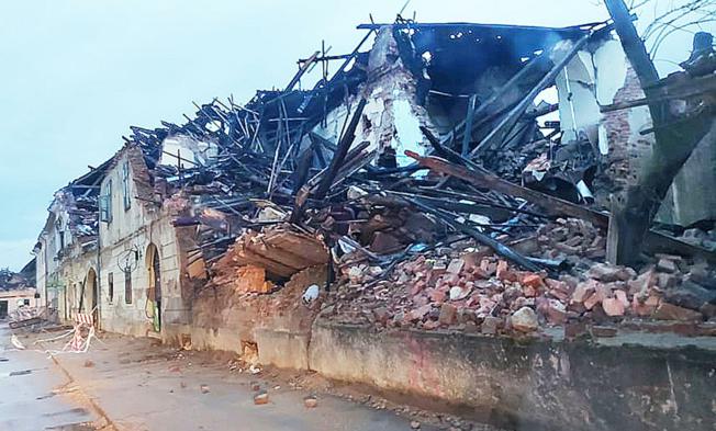 Sve više općina i gradova za izgradnju obiteljskih kuća stradalima