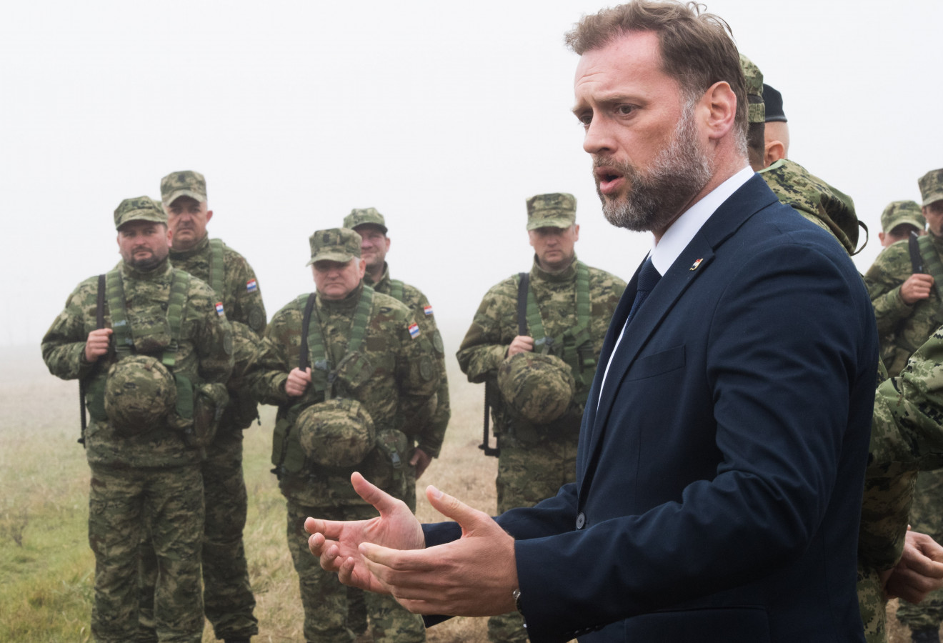 MINISTAR BANOŽIĆ VOJNICIMA ČESTITAO BOŽIĆ: ‘Osjećam ponos jer je Hrvatska stala na pravu stranu’