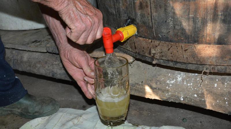 OPREZ VINOGRADARI Muškarac (76) se otrovao plinom: U podrumu vrio mošt