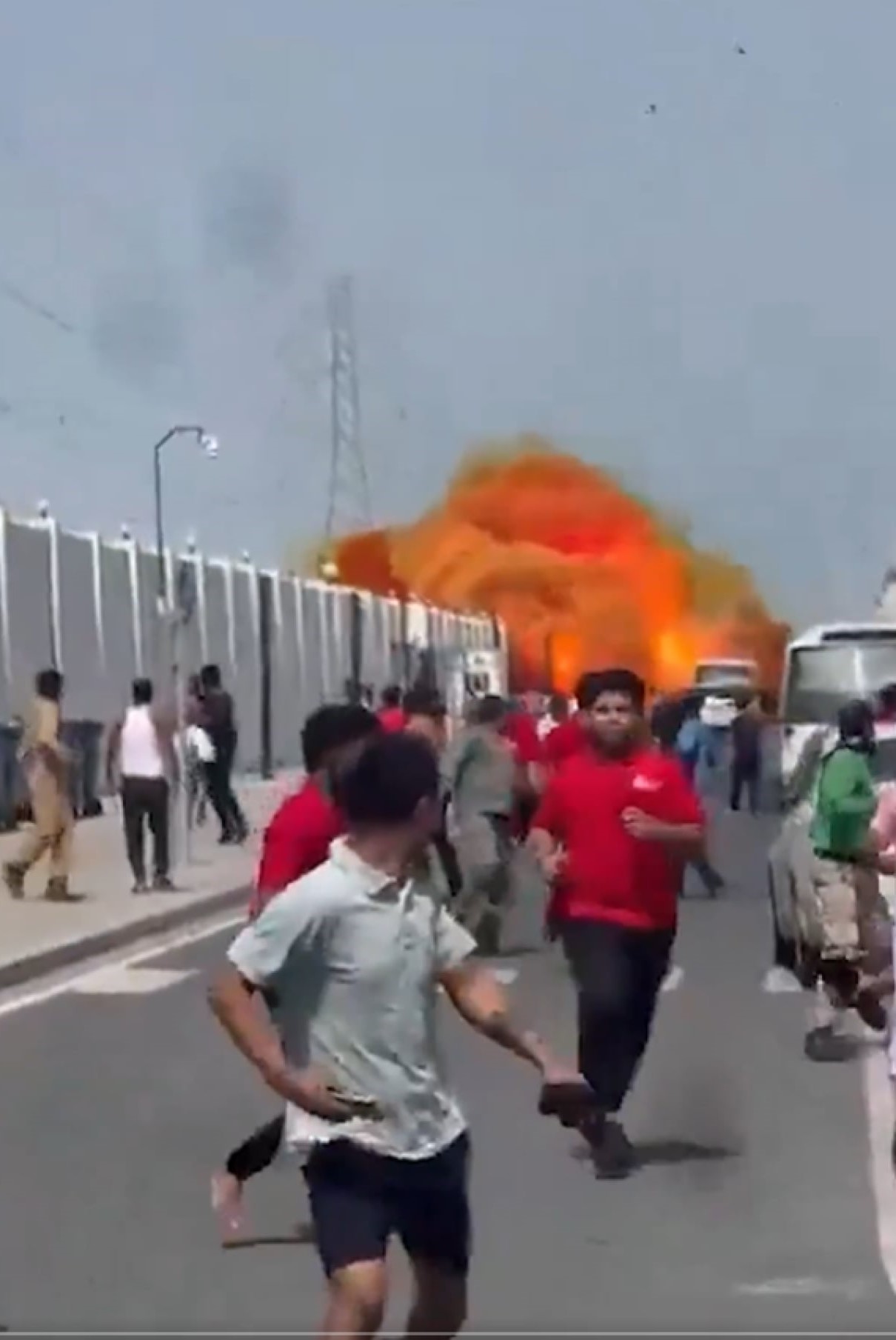 Pogođen servisni centar Pete američke flote, pogledajte paniku u Kataru nakon pada rakete