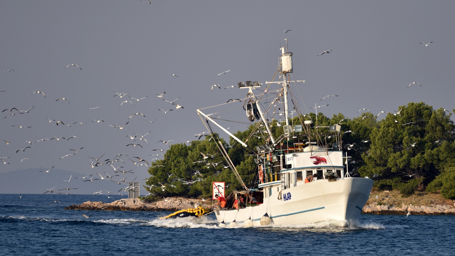 Kakva avantura dvojice Hrvata: Krenuli ribariti pa zaspali na brodu koji je na kraju potonuo, plivali tri sata do Italije