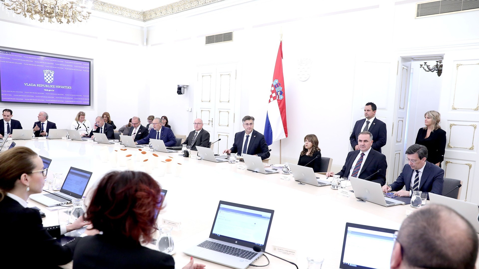 Plenković na prvoj ovogodišnjoj sjednici Vlade: "Predsjedanje Vijećem EU-a velika je zadaća, očekujem entuzijazam"