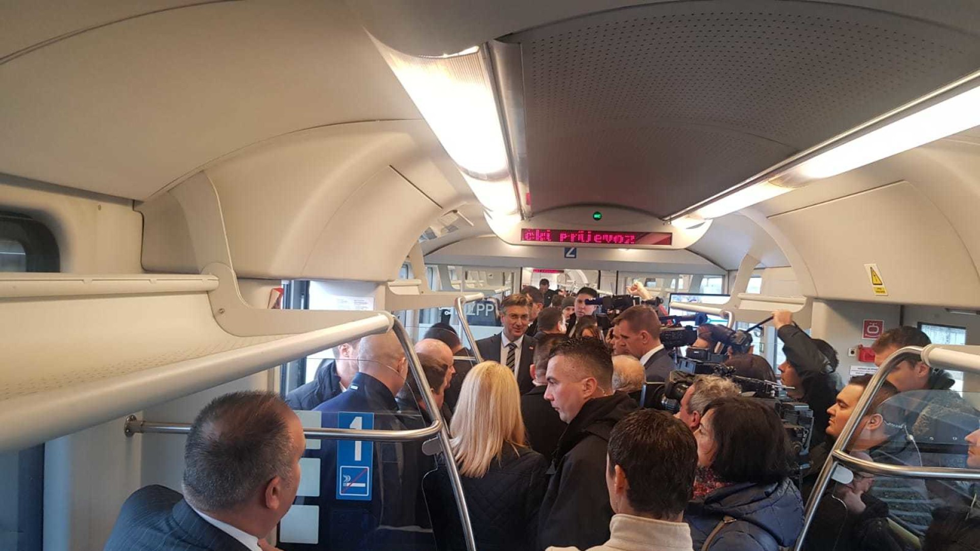 Od Bjelovara do Zagreba za sat vremena: Nakon 52 godine izgrađena prva dionica nove željezničke pruge