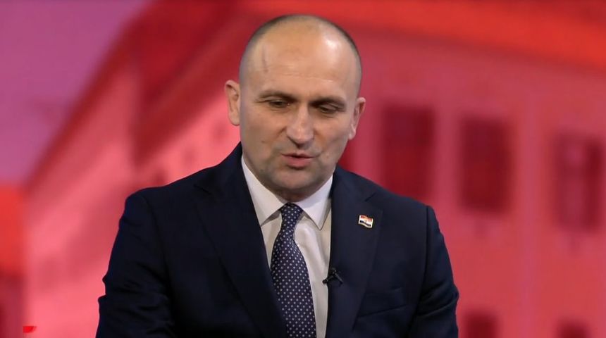 Anušić se nada da će prvi ročnici u vojarne iduće godine