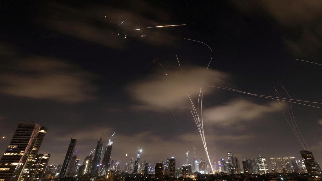 Sukob Izraela i Irana eskalira: “Bitka počinje”, Trumpova odluka ključna