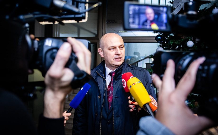 KOLAKUŠIĆ NIKAD ŽEŠĆI: ‘Obećavam da će svi koji provode cenzuru završiti u zatvoru!’