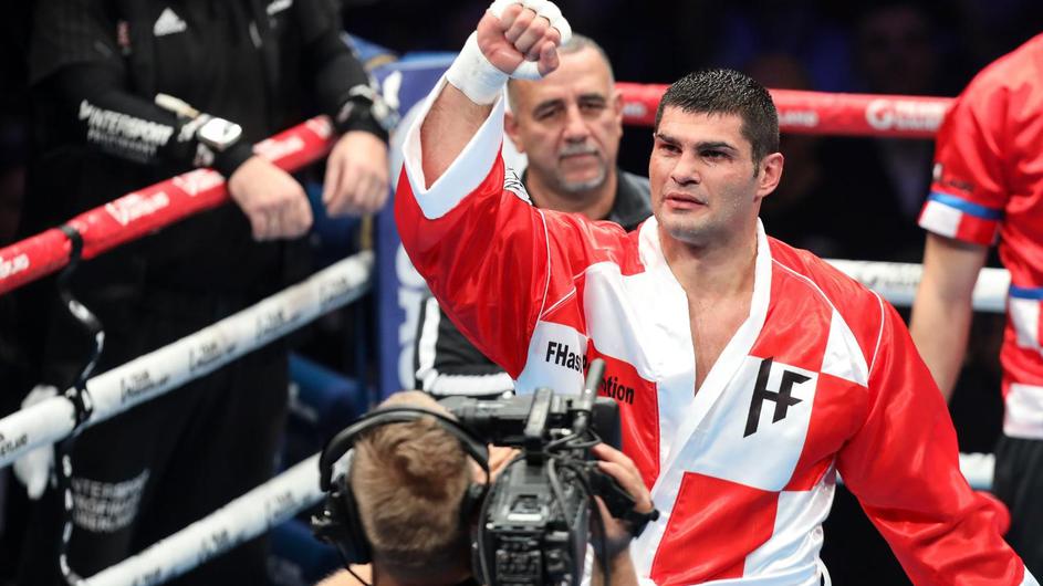 Joshui 60 milijuna, a Hrgoviću oko 15.000 $ za jednu borbu...