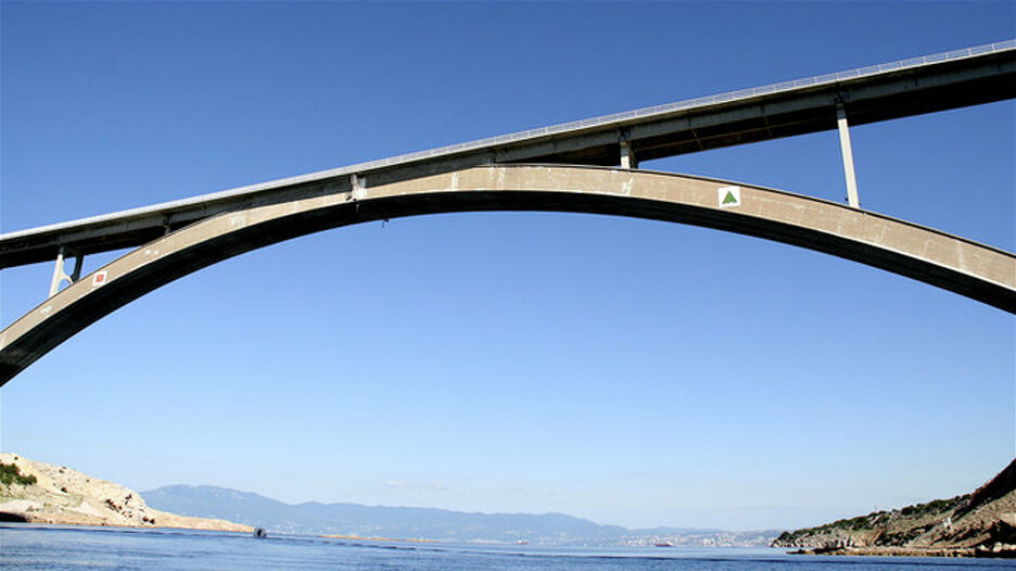 Hrvatska Vlada pokreće projekt izgradnje drugog mosta: HAC raspisao natječaj za izradu studijske dokumentacije novog mosta za otok Krk