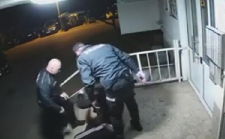 SUSPENDIRANI MOSTARSKI POLICAJCI KOJI SU PRETUKLI MLADOG HRVATA: “Oca mu je ubila armija BIH”