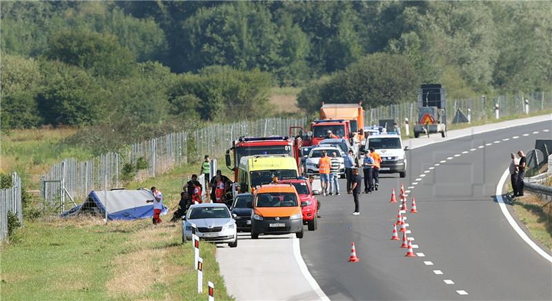 Teška prometna nesreća na A4,  poginulo 12, a ozlijeđeno više od 40 putnika