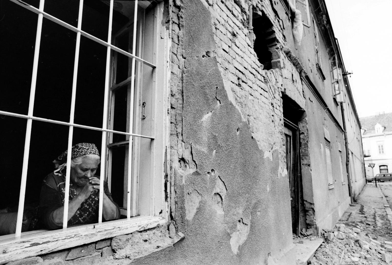 Od 1991. zbog ratnih zločina pokrenut postupak protiv 3556 osoba