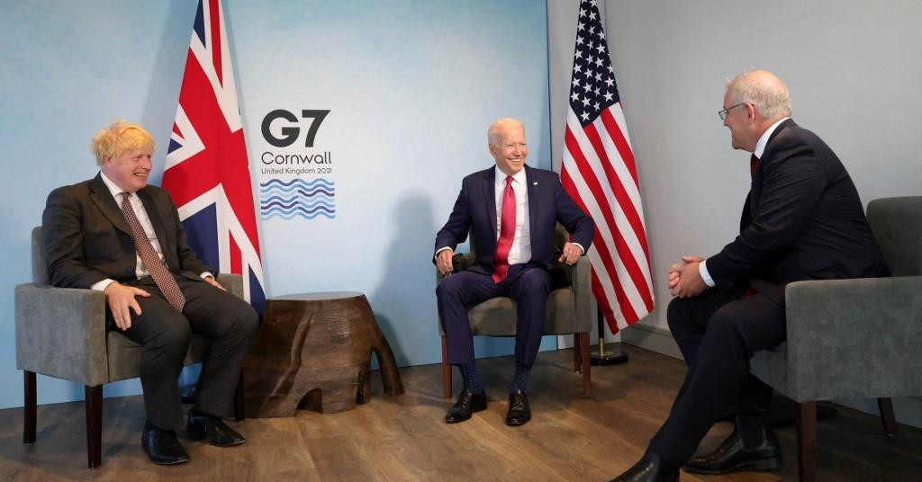 Je li ovo sastanak na kojem je tajno dogovoren trojni pakt koji je razbjesnio Francuze?!